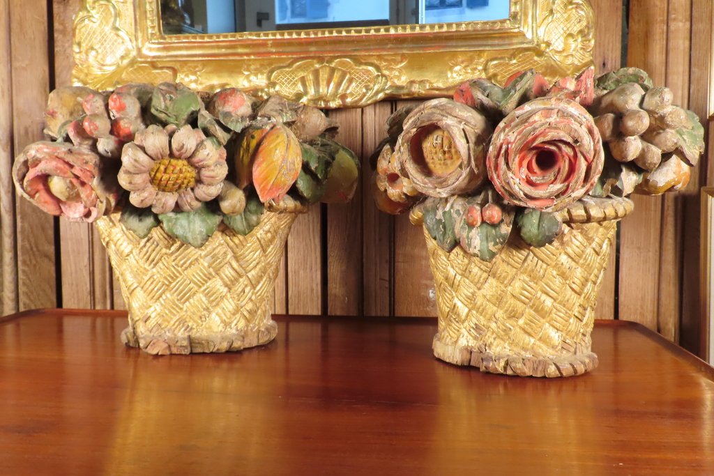 Pair Of Polychrome Wood Flower Baskets, 18th Century -photo-8