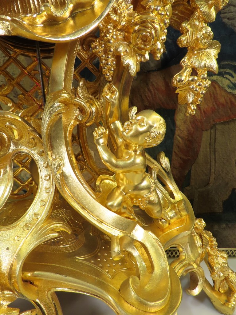 PENDULE ROCAILLE AUX AMOURS VENDANGEURS De Style Louis XV -photo-3