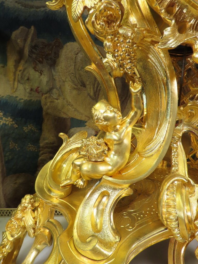 PENDULE ROCAILLE AUX AMOURS VENDANGEURS De Style Louis XV -photo-3