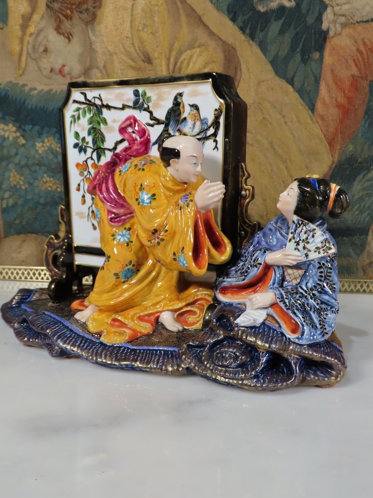 SCULPTURE A DECOR EXTREME ORIENT VASE EN FAIENCE Epoque fin XIX ème -photo-3