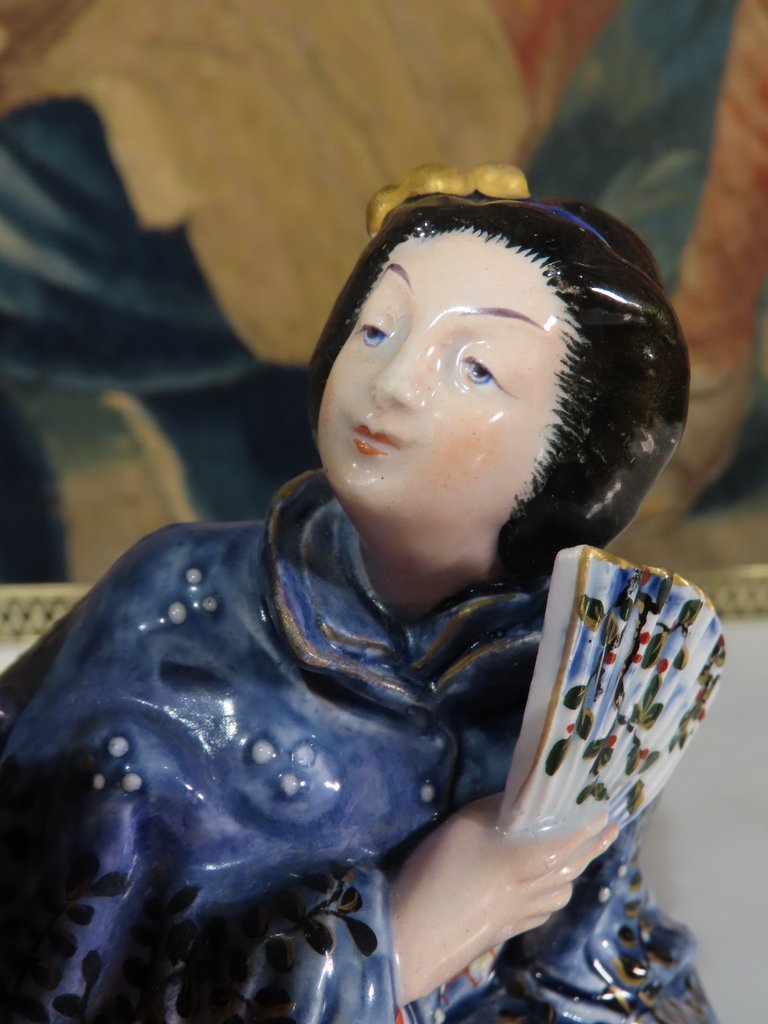 SCULPTURE A DECOR EXTREME ORIENT VASE EN FAIENCE Epoque fin XIX ème -photo-5