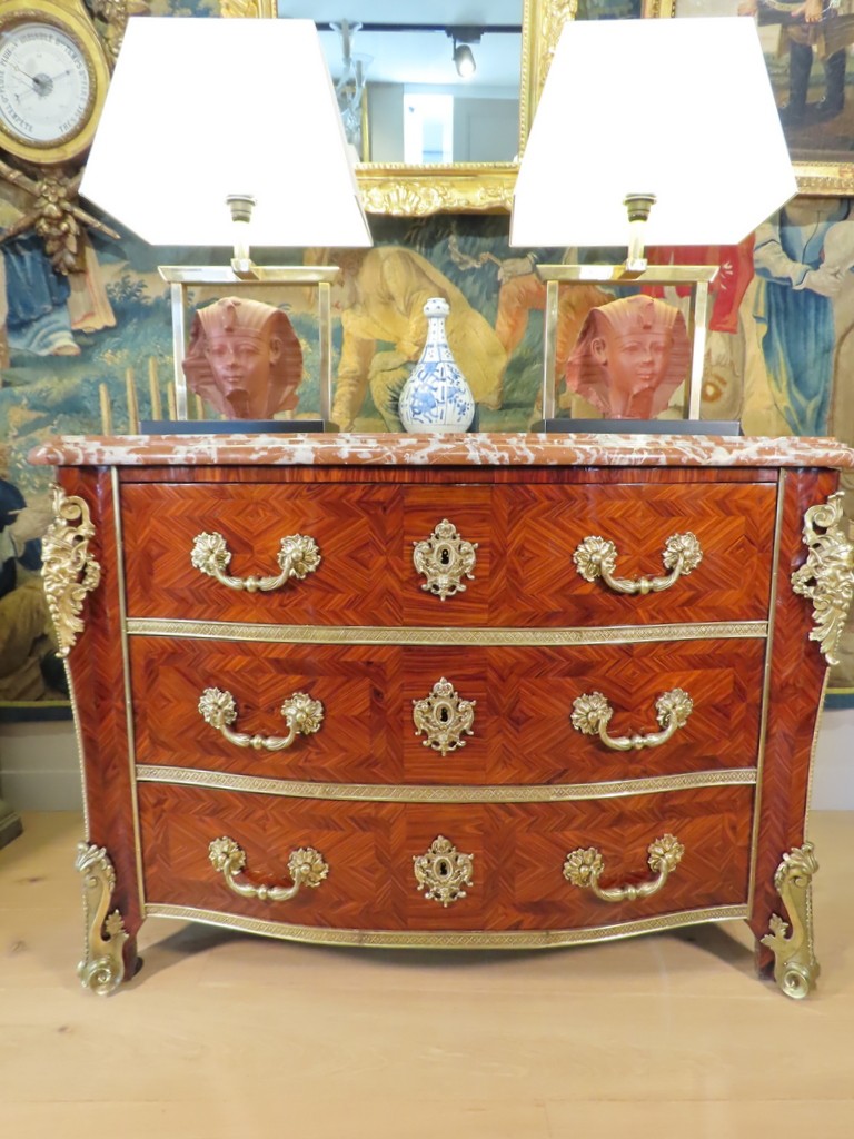 Louis XV Commode In Rosewood Marquetry 18th Century 