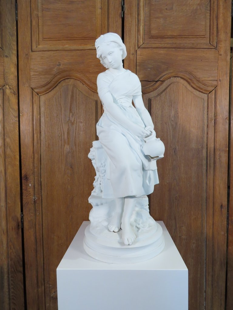 SCULPTURE BISCUIT JEUNE FEMME A LA FONTAINE Epoque fin XIX ème Siècle.-photo-2