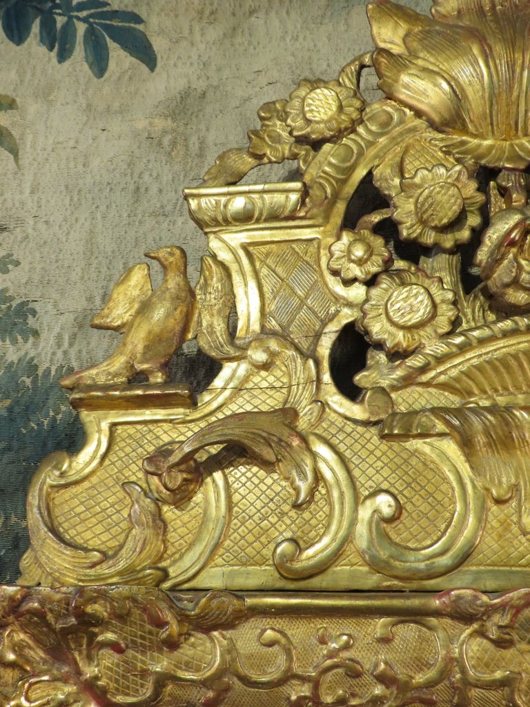 GRAND MIROIR EN BOIS SCULPTE DORE A FRONTON Epoque Régence -photo-3