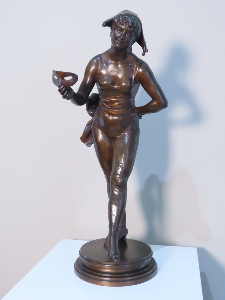 SCULPTURE EN BRONZE JEUNE FEMME AU MASQUE  Henri Emile Allouard 