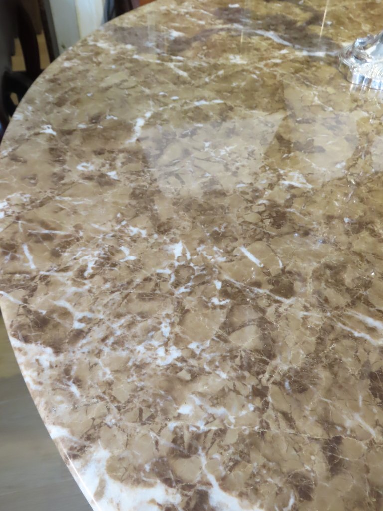 GRANDE TABLE RONDE A PLATEAU DE MARBRE Epoque vers 1970 -photo-3