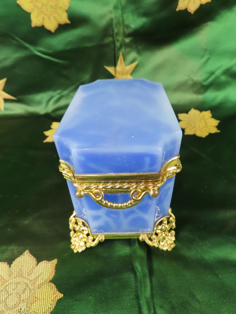 BOITE COFFRET EN OPALINE BLEU Epoque Second Empire -photo-1