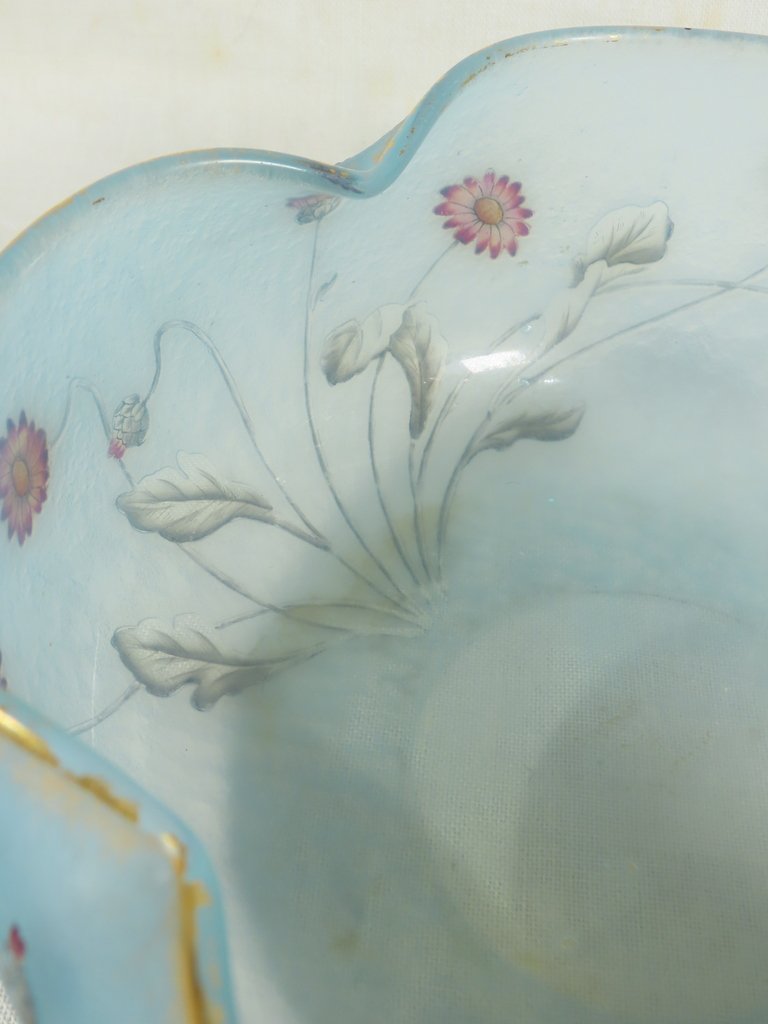 DAUM COUPE AUX FLEURETTES SUR FOND BLEU GIVRE Epoque vers 1900 -photo-1