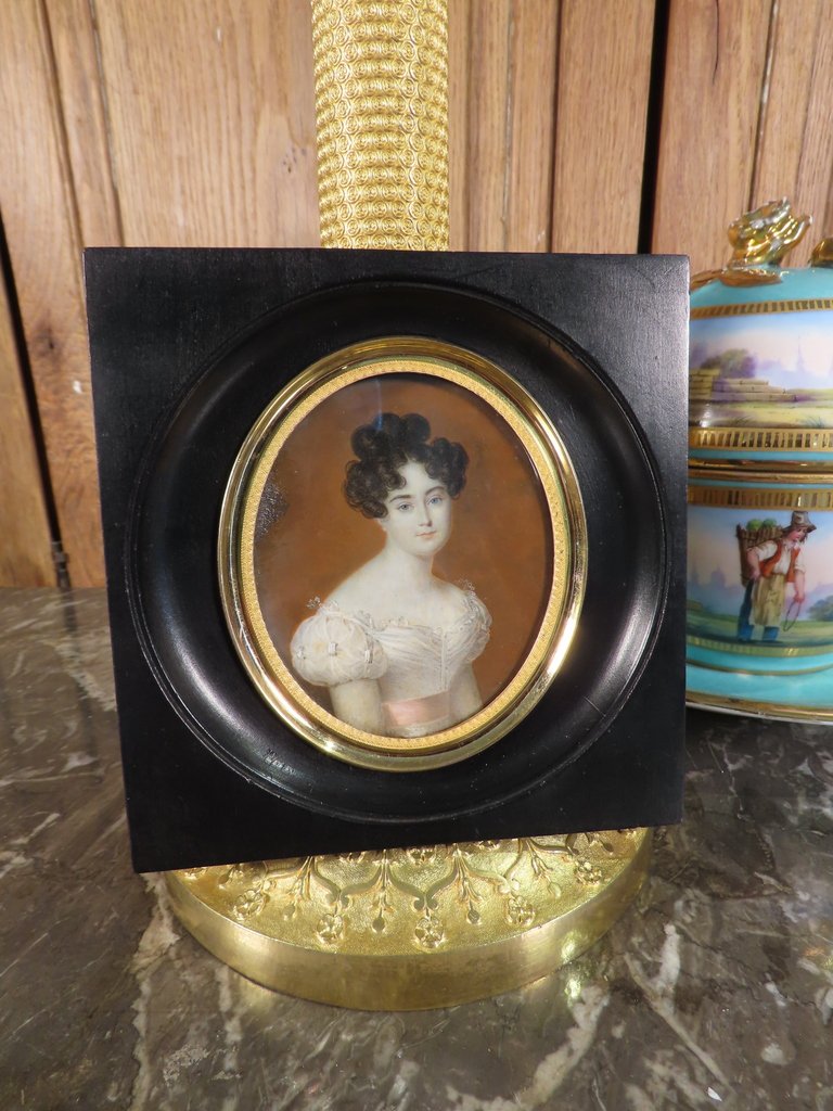 PORTRAIT EN MINIATURE MADAME HALES DE BEAULAINCOURT PAR AIMEE THIBAULT Epoque Restauration 