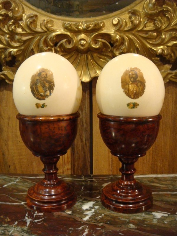 Pair Of Chalice Cups In Thuja And Ostrich Egg