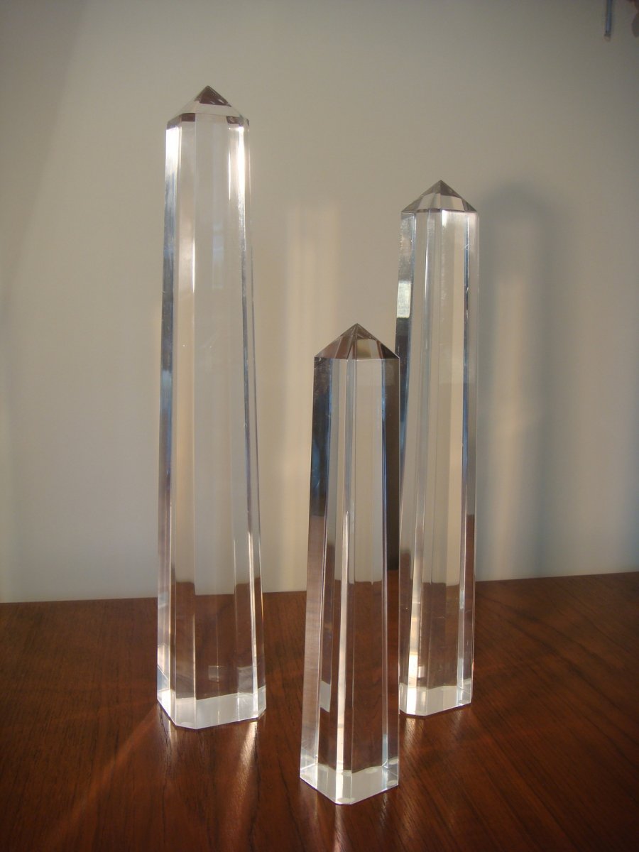Suite Of Three Obelisks In Plexiglass-photo-2