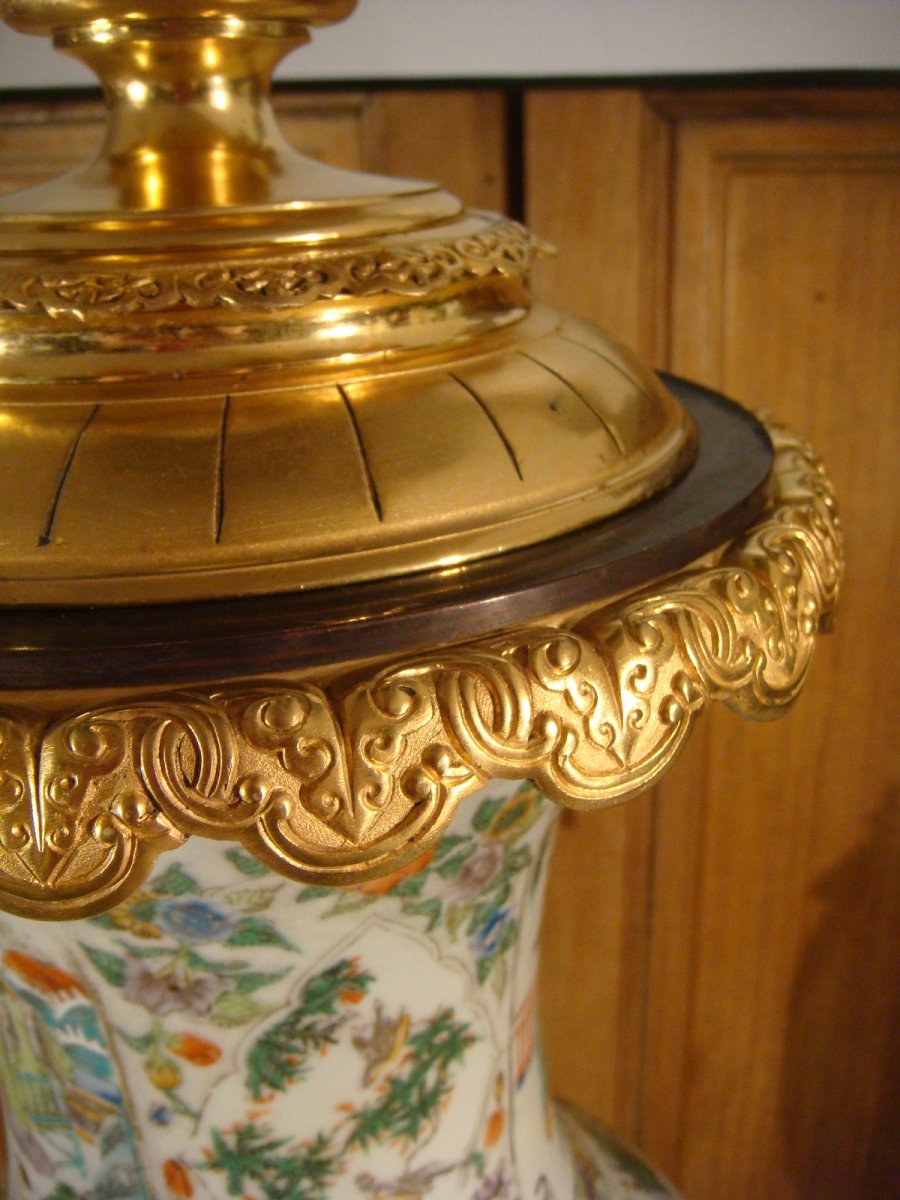 Important Vase Lampe En Porcelaine Et Bronze Doré - Chine -photo-1