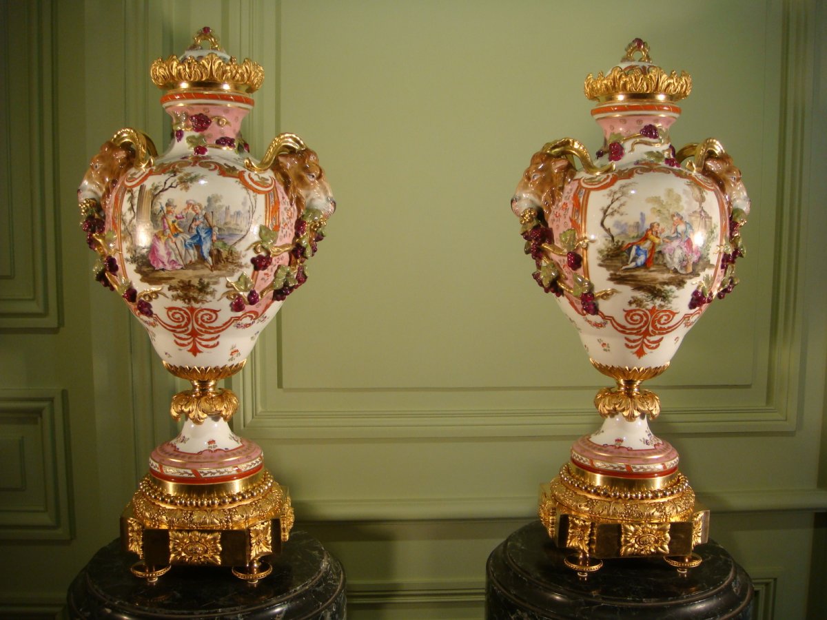 Pair Of Large Porcelain Cassolettes Vases Meissen Epoque XIX -photo-3