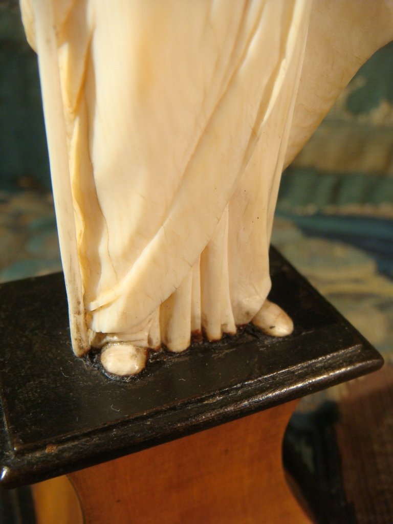 Jacques De Zébédée Sculpture In Ivory - Eighteenth Time-photo-2