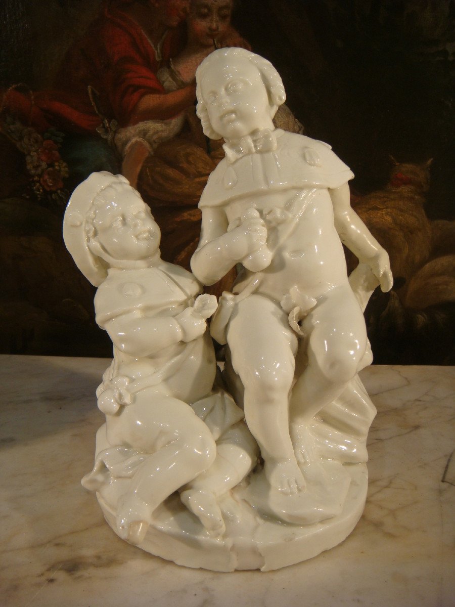 Pair Of Soft Porcelain Sculptures From Chantilly-photo-1