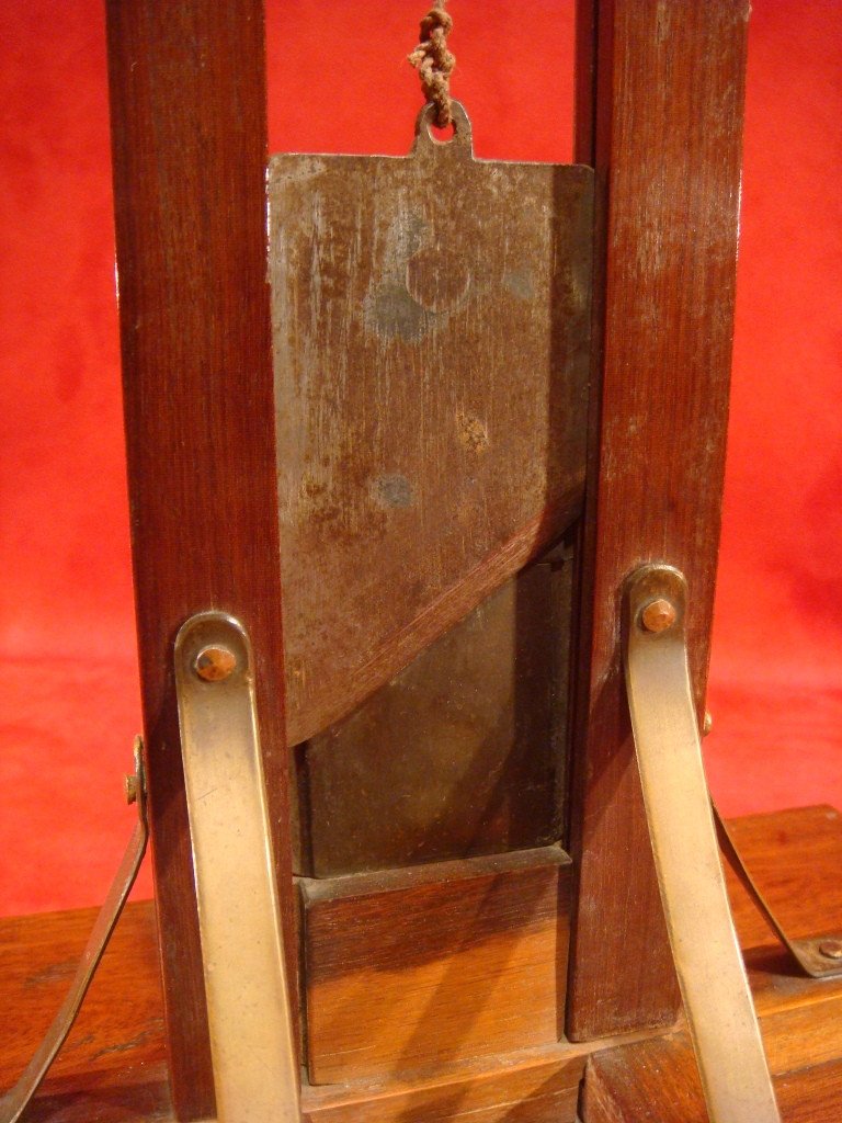 Guillotine Miniature Cigar Cutter - Masterpiece-photo-4