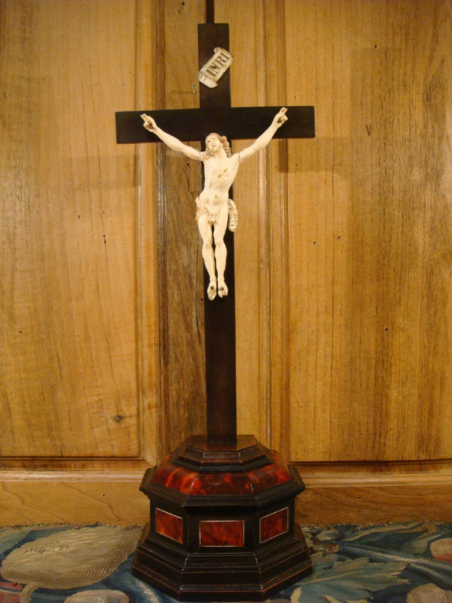 Christ En Croix En Ivoire Et Ecaille - Epoque XVIII ème -photo-2