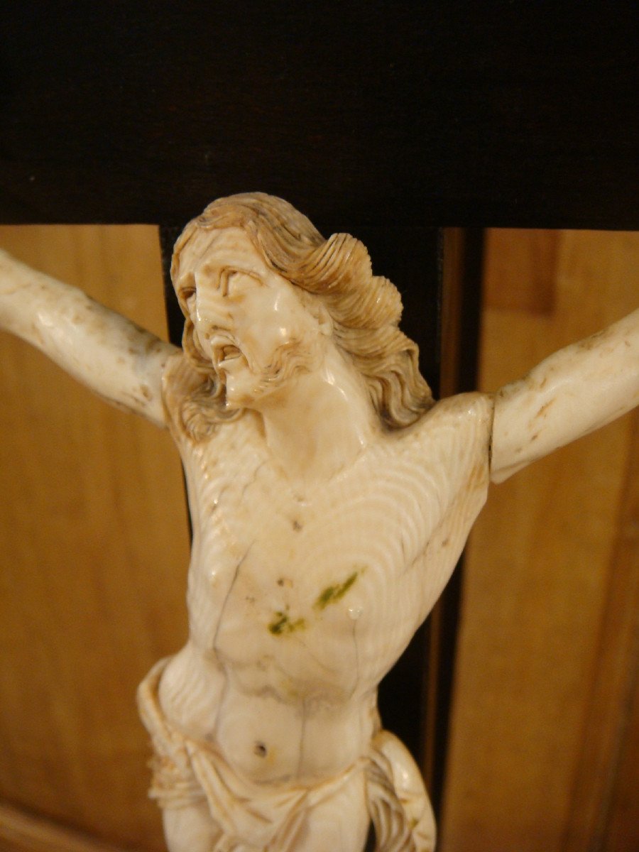 Christ In Cross In Ivory And Tortoise - Eighteenth Time-photo-3