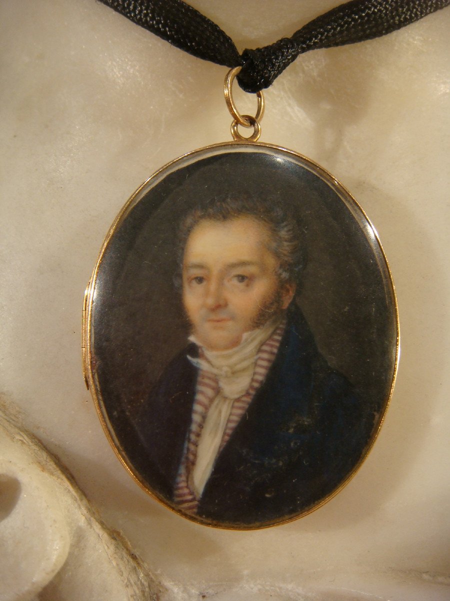 Miniature En Médaillon Portait d'Un Gentilhomme -photo-4