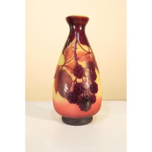 VASE DELATTE NANCY A DECOR DE MURES XX ème Siècle