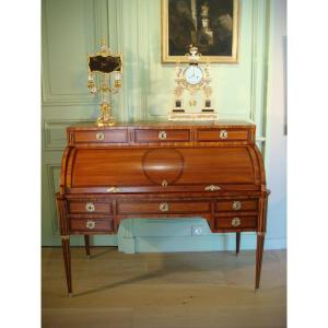 Cylinder Desk In Stamped Marquetry - Louis XVI Period