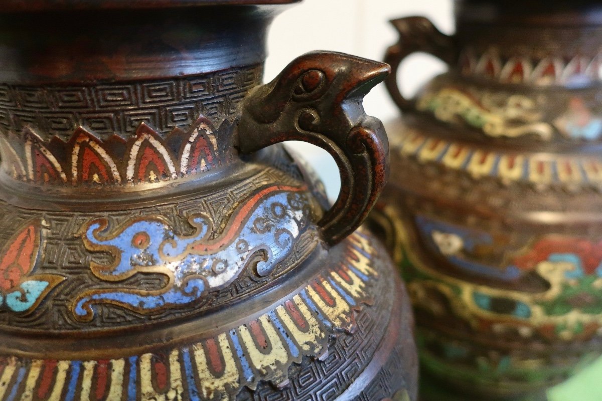 Paire De Vases En Bronze Et Email Cloisonné; Japon, Fin Du XIXème Siècle.-photo-4