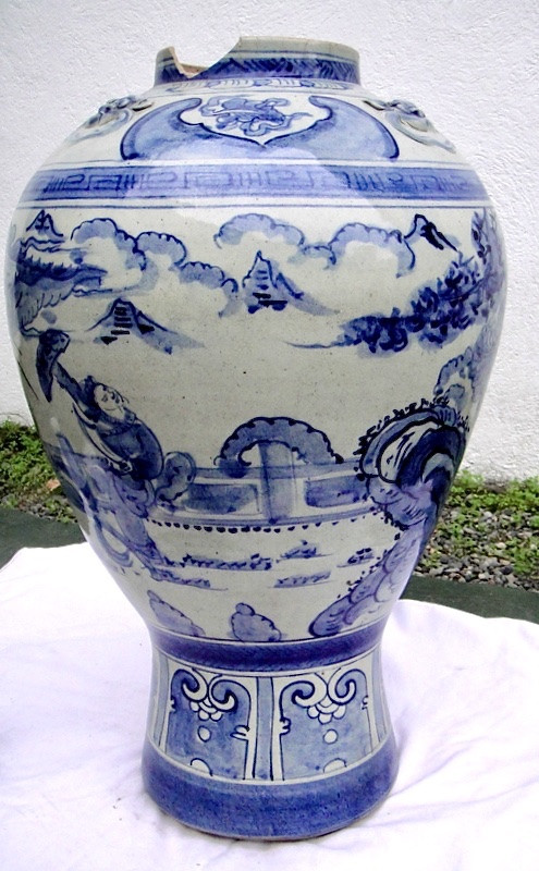 Important Chinese Vase, Late 19th Century, White And Blue Glazed Terracotta, H: 69 Cm, As Is.-photo-4