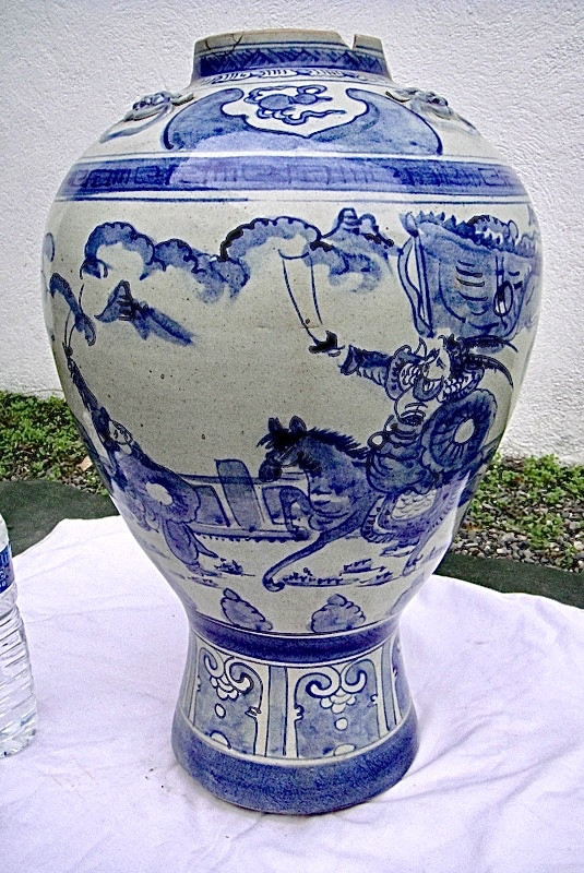Important Chinese Vase, Late 19th Century, White And Blue Glazed Terracotta, H: 69 Cm, As Is.