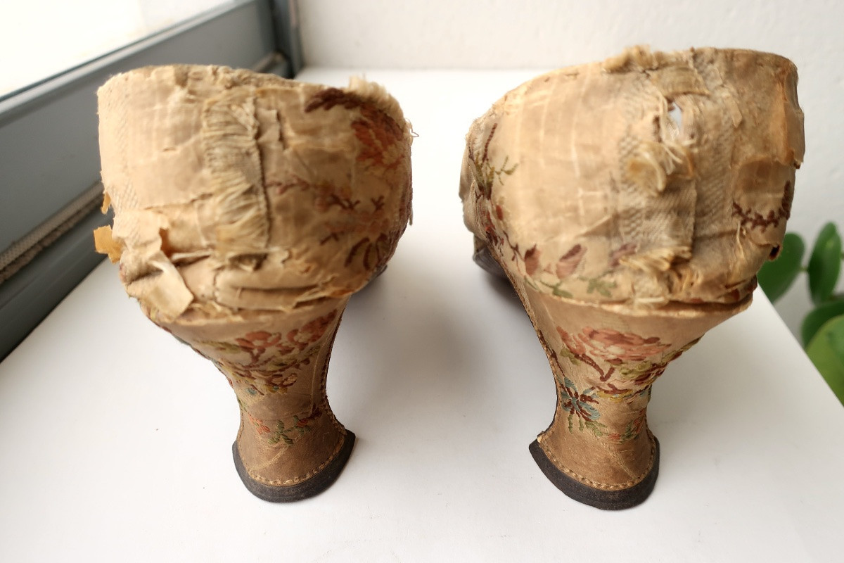 Paire De Chaussures, Souliers De Dame XVIIIème, Epoque Louis XV, Vers 1750, Cuir Et Soie.-photo-5