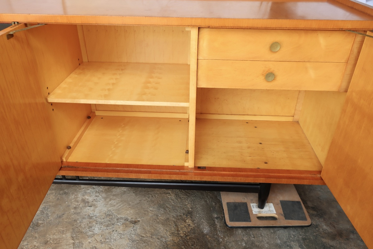 Large Vintage 1950s Sideboard In Lemon Wood And Blackened Wood.-photo-3
