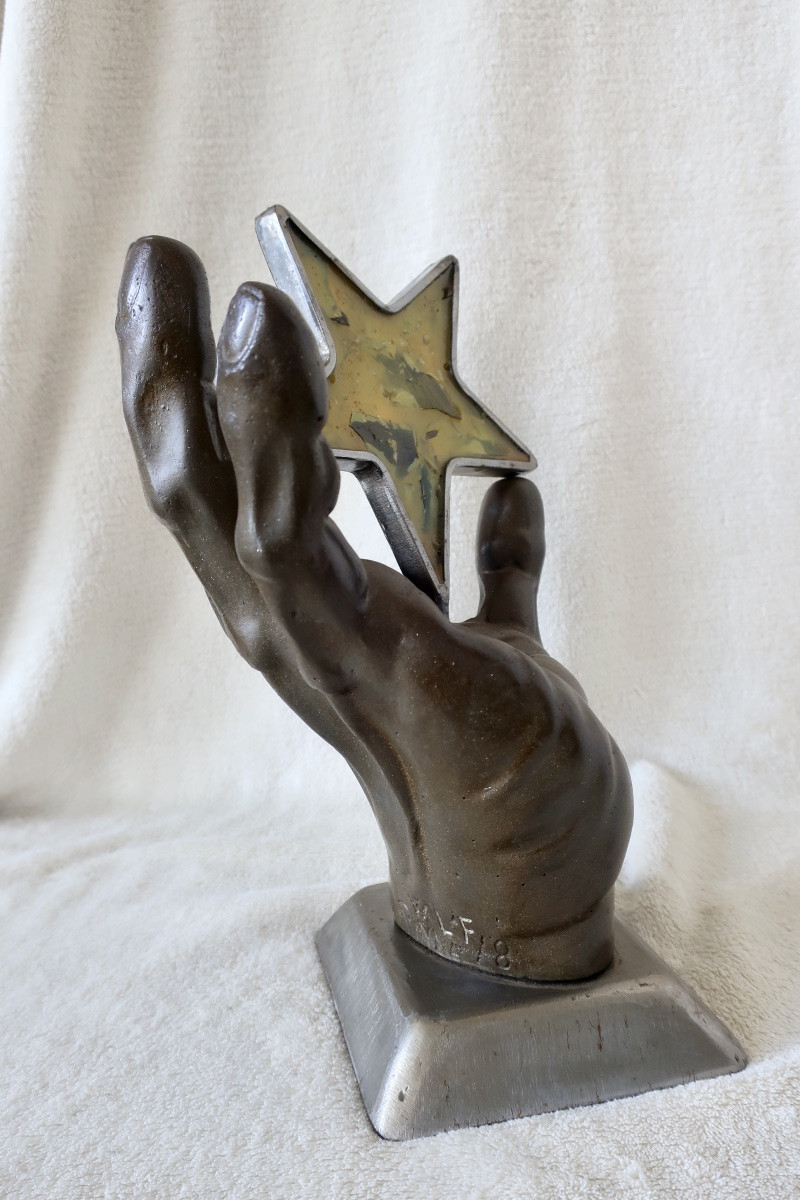 Willy & Franck PINNA, Main en Bronze Tenant une Etoile, Signée, Numérotée, 30 cm-photo-5
