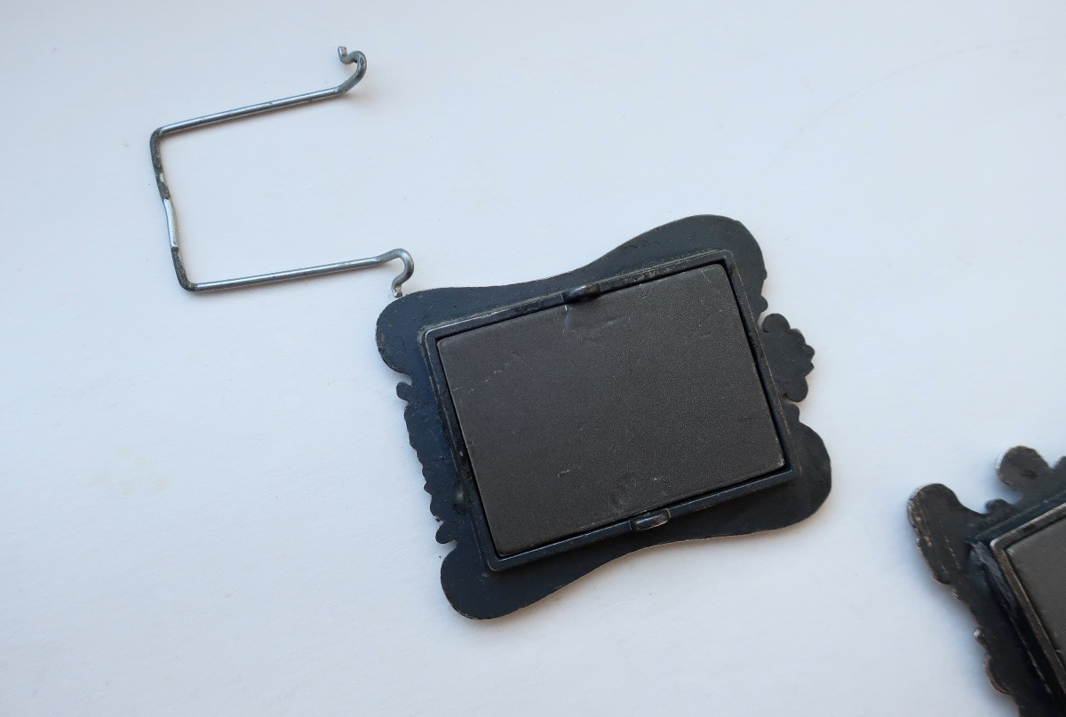 3 Small Photo Frames, For Tabletop Or Hanging, Metal, Identity Size, Excellent Condition.-photo-4
