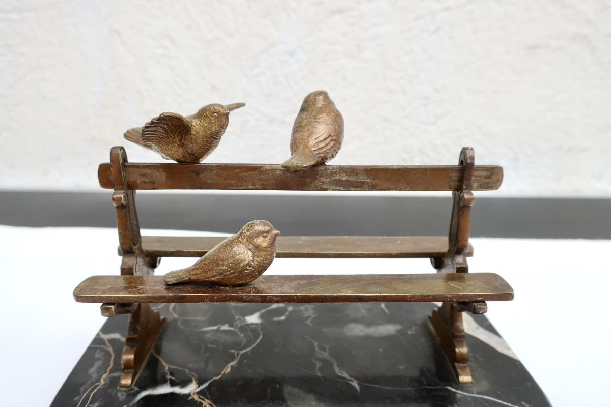 Vide-Poches Art Déco "Moineaux sur un banc Parisien", Bronze et Marbre Portor vers 1930-photo-1