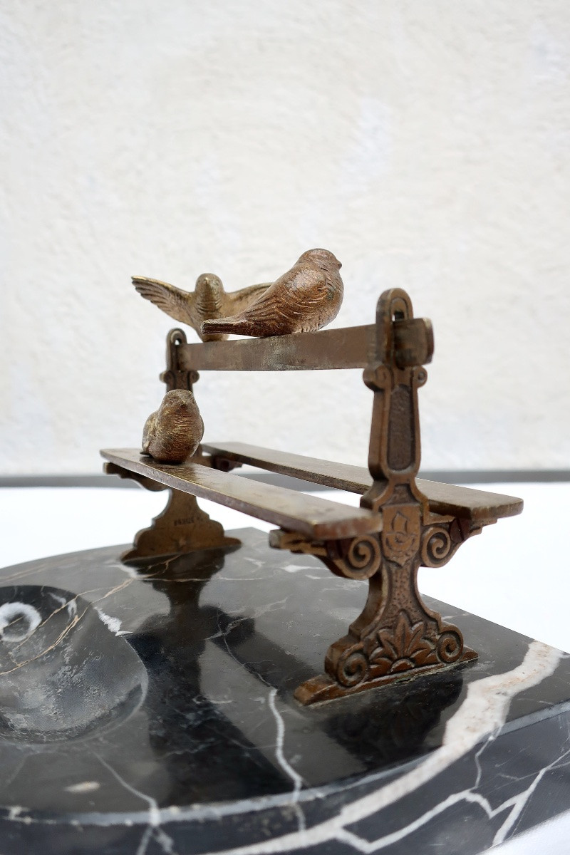 Vide-Poches Art Déco "Moineaux sur un banc Parisien", Bronze et Marbre Portor vers 1930-photo-4