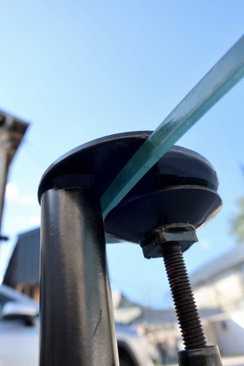 Table à Manger par Philippe Starck, Modèle "Joe Ship", cica 1982-photo-4