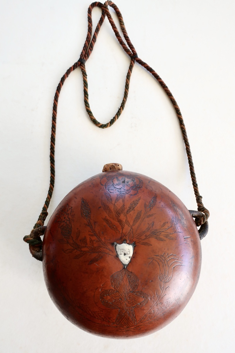 Zucca Corse: 19th Gourd Coloquinte Engraved And Figured F.b. On Escutcheon