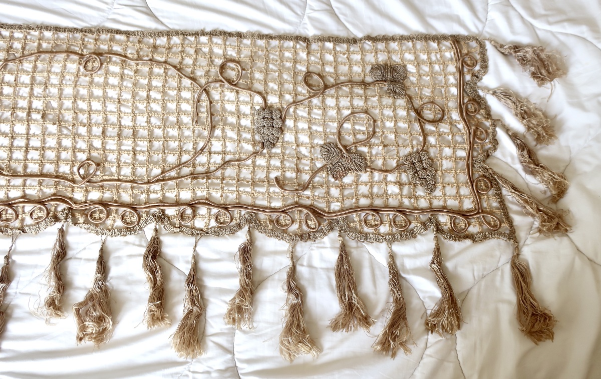 Cantonnière Art Nouveau 1900 Dentelle Filet Crochet + Applications Raisins, L = 140 cm-photo-3