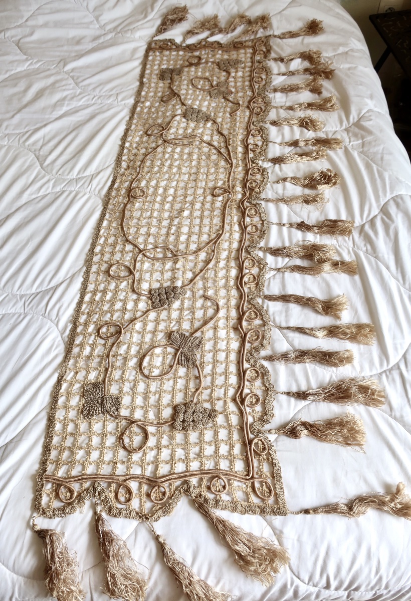 Cantonnière Art Nouveau 1900 Dentelle Filet Crochet + Applications Raisins, L = 140 cm-photo-1