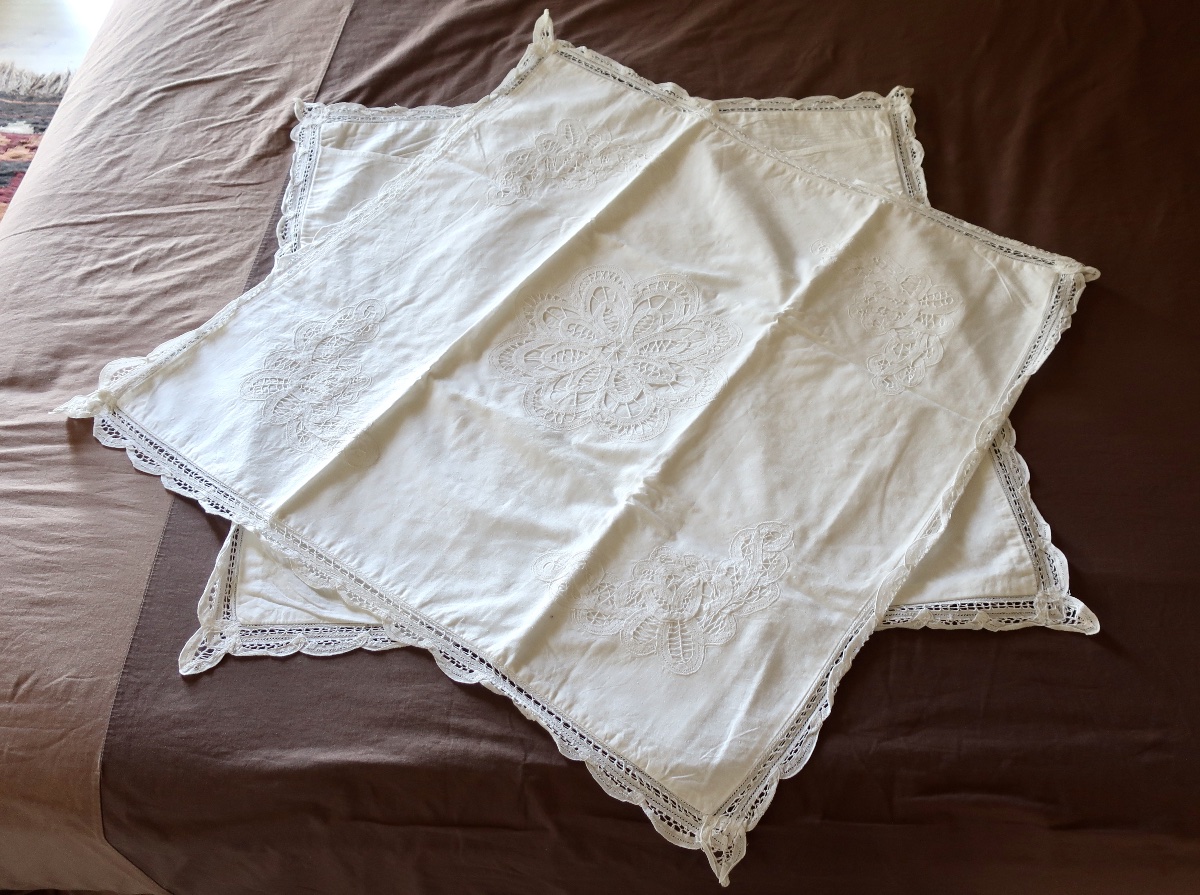 2 Linen Pillowcases, Embroidery And Lace, Like New, 62 X 62 Cm-photo-3