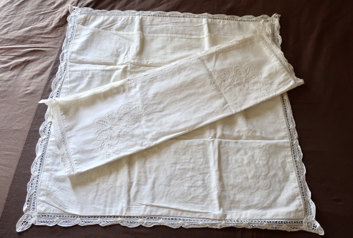 2 Linen Pillowcases, Embroidery And Lace, Like New, 62 X 62 Cm-photo-4