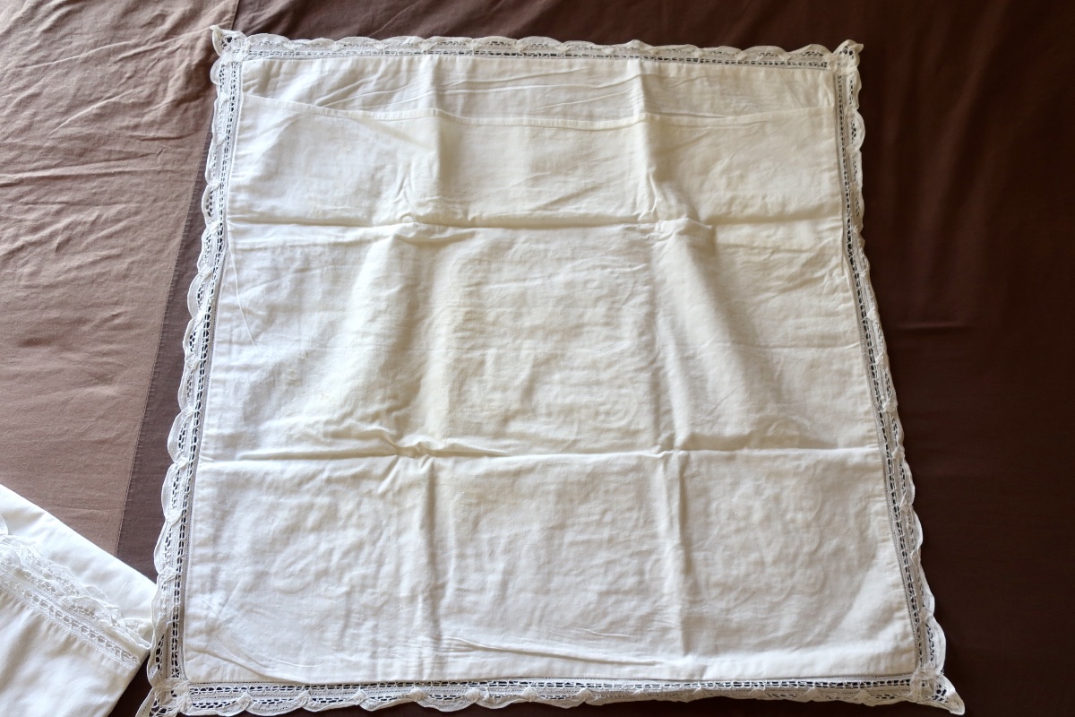 2 Linen Pillowcases, Embroidery And Lace, Like New, 62 X 62 Cm-photo-5