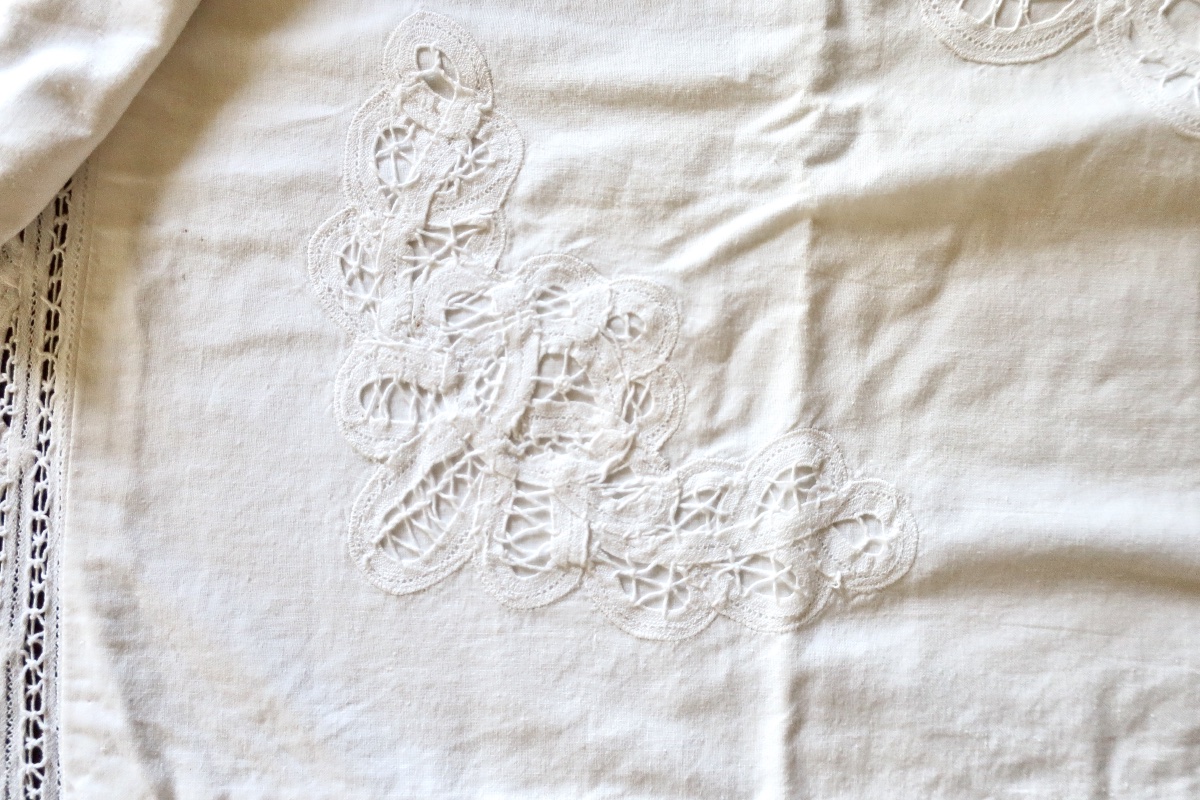 2 Linen Pillowcases, Embroidery And Lace, Like New, 62 X 62 Cm-photo-6