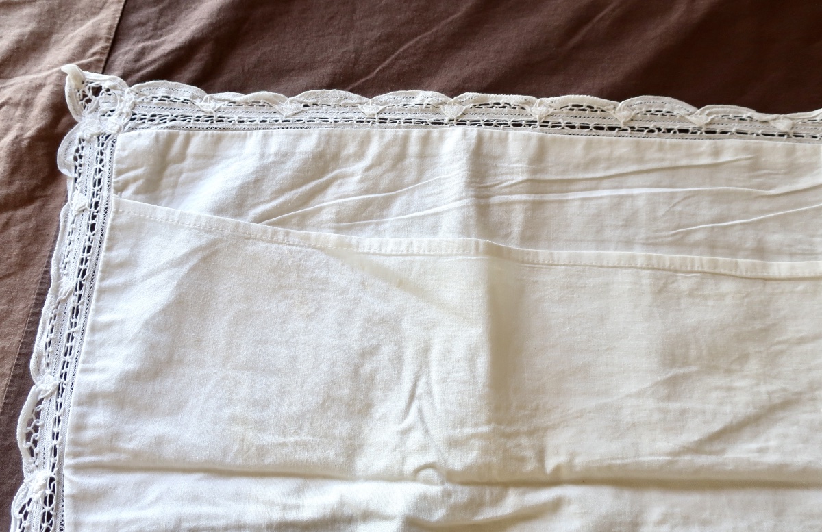 2 Linen Pillowcases, Embroidery And Lace, Like New, 62 X 62 Cm-photo-8