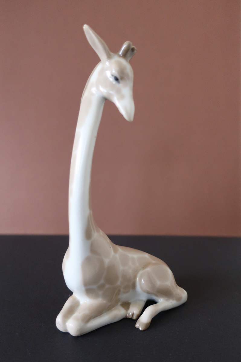 Lladro Porcelain Reclining Giraffe, Before 1960-photo-2