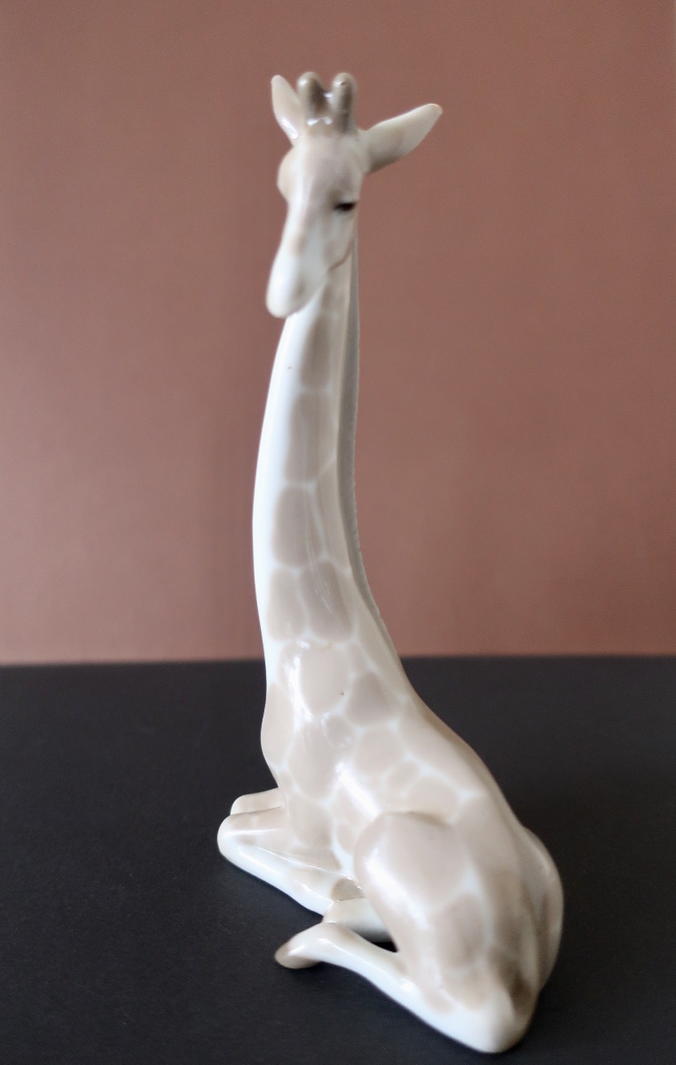 Lladro Porcelain Reclining Giraffe, Before 1960-photo-3
