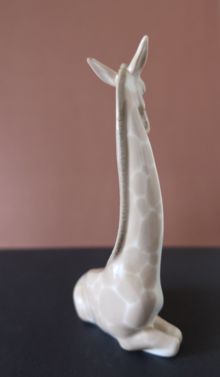 Lladro Porcelain Reclining Giraffe, Before 1960-photo-2