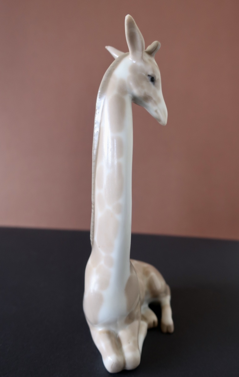 Lladro Porcelain Reclining Giraffe, Before 1960-photo-3
