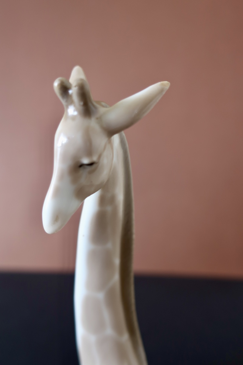 Lladro Porcelain Reclining Giraffe, Before 1960-photo-7
