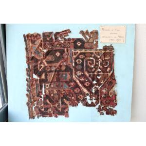 Pre-columbian Textile Fragment Northern Peru, Moro, Mochica - Huari, 600 - 1100 Ad