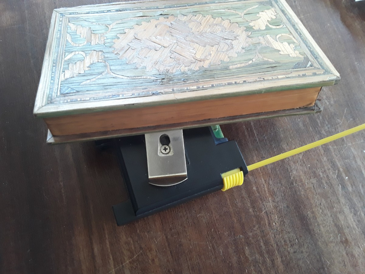Coffret en forme de livre marqueterie de paille début du 19ème siecle -photo-2